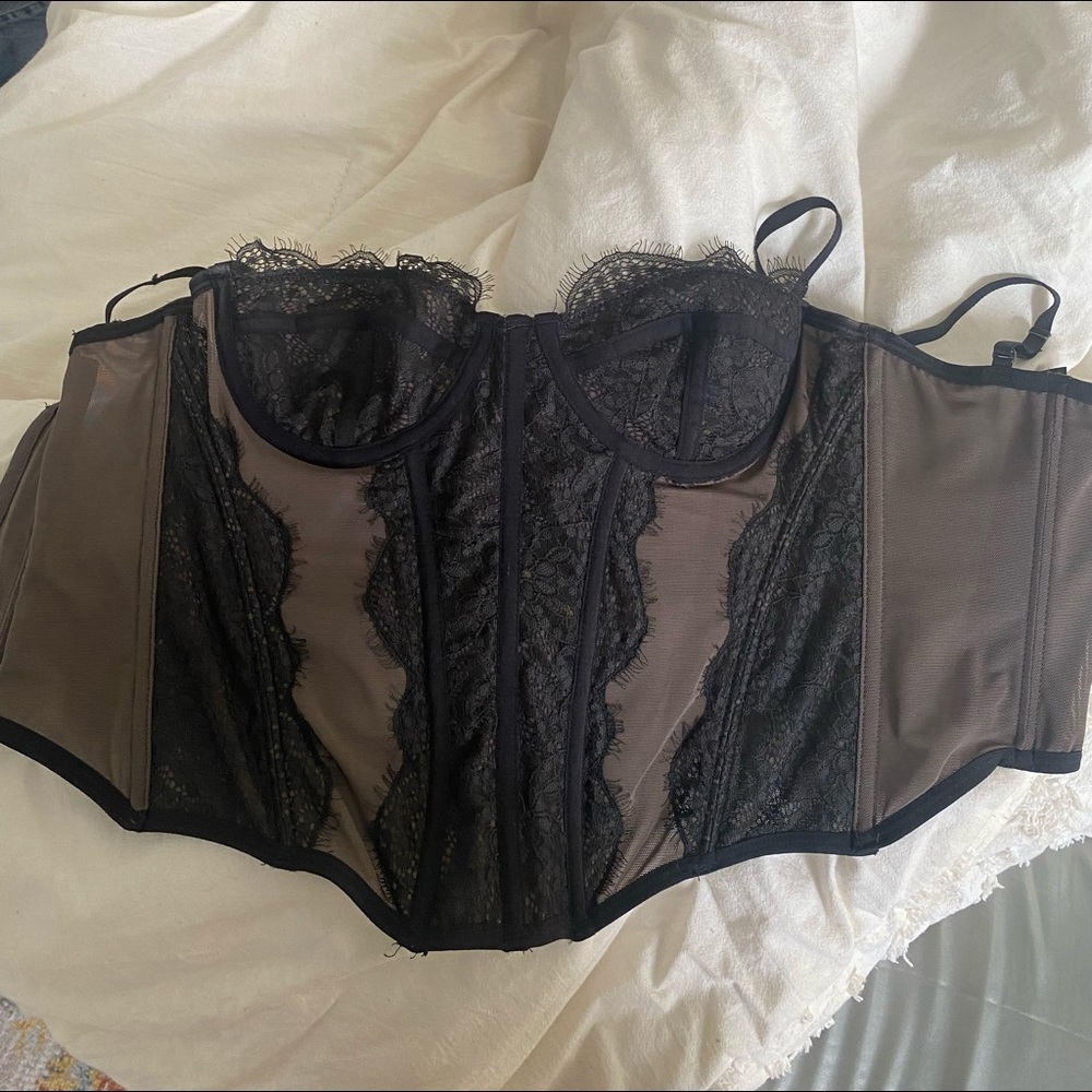 Urban outfitters corset (price is firm)